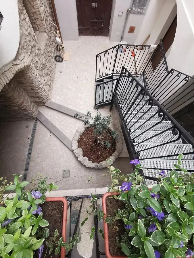 Vila La Casetta Nel Borgo Nascosto - House With Private Garden Raffa 0*,